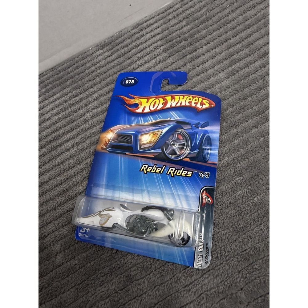 2005 Hot Wheels #078 Rebel Rides W-Oozie White Motorcycle Normal Card 3/5